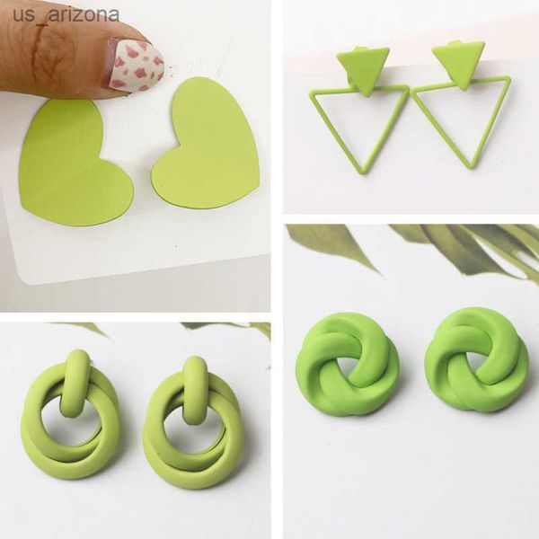 green color stylish stud earrings for women korean fashion girls heart earrings charming ear jewelry oorbellen voor vrouwen l230620, Golden;silver
green color stylish stud earrings for women korean fashion girls heart earrings charming ear jewelry oorbellen voor vrouwen l230620, Golden;silver