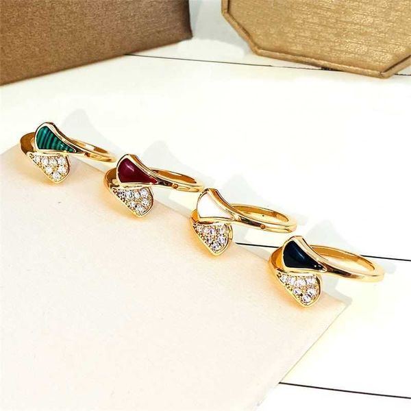 bvlgas earring jewelry fan-shaped small skirt spring ceramic new trend style, Silver
bvlgas earring jewelry fan-shaped small skirt spring ceramic new trend style, Silver