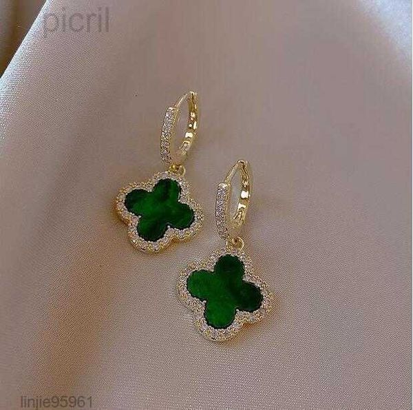 designer earrings clover for women classic small fragrant wind new styles ear ring lovers 18k gold plated light luxury flash earloop, Golden;silver
designer earrings clover for women classic small fragrant wind new styles ear ring lovers 18k gold plated light luxury flash earloop, Golden;silver