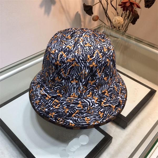 mens baseball cap designer hat fitted strawberry caps street adjustable dome with letter embroidered shading fashion hats j21j, Blue;gray
mens baseball cap designer hat fitted strawberry caps street adjustable dome with letter embroidered shading fashion hats j21j, Blue;gray