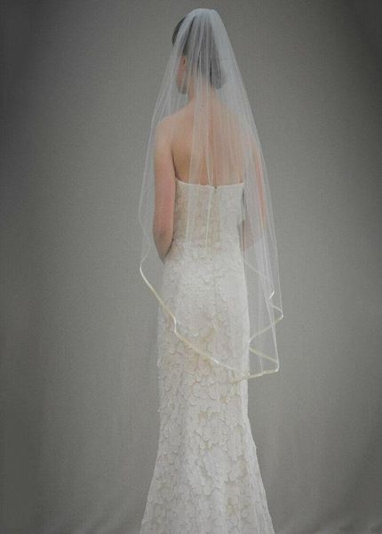 bridal veils single layer waltz fingertip length black ivory veil with 14quot satin edge7126421
bridal veils single layer waltz fingertip length black ivory veil with 14quot satin edge7126421