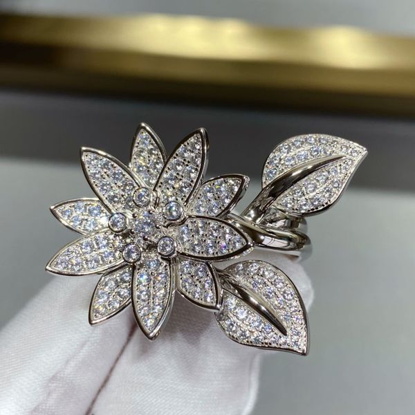 trendy dupe brand full rhinestone lotus rings for women wedding ring version, Golden;silver
trendy dupe brand full rhinestone lotus rings for women wedding ring version, Golden;silver
