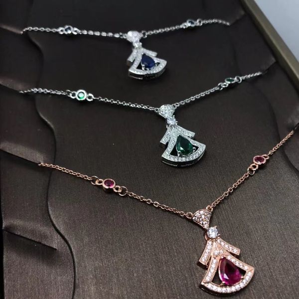 fashion jewelry designer necklace for women diamond necklaces 18k gold pendant necklace designer jewelry chains for women new year gift, Silver
fashion jewelry designer necklace for women diamond necklaces 18k gold pendant necklace designer jewelry chains for women new year gift, Silver
