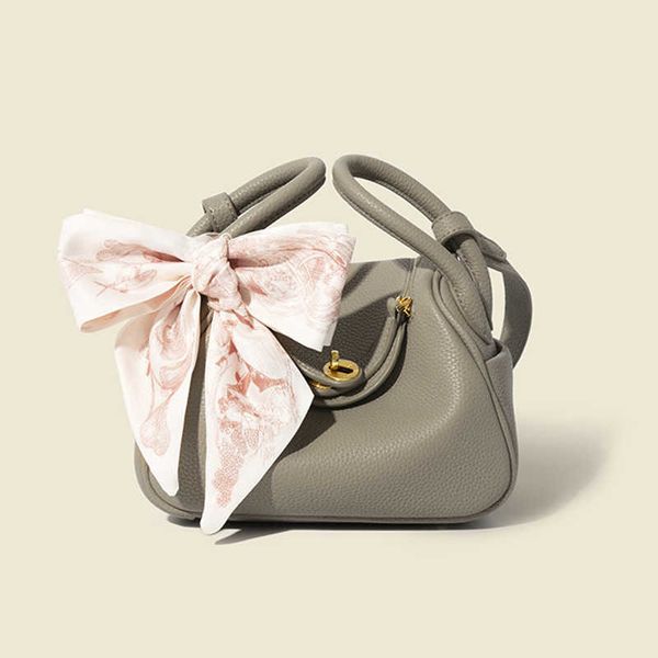 8a designer tote bags h home lindys's online store small high end litchi pattern bag 2023 new versatile doctor portable casual messenge
8a designer tote bags h home lindys's online store small high end litchi pattern bag 2023 new versatile doctor portable casual messenge