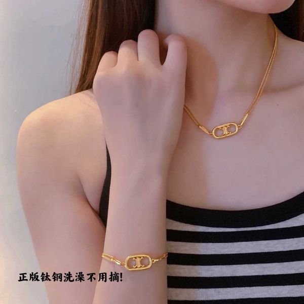 tiktok the same type steel triumphal arch pig nose necklace women's luxury small number of gold bracelet clavicle chain, Golden;silver
tiktok the same type steel triumphal arch pig nose necklace women's luxury small number of gold bracelet clavicle chain, Golden;silver