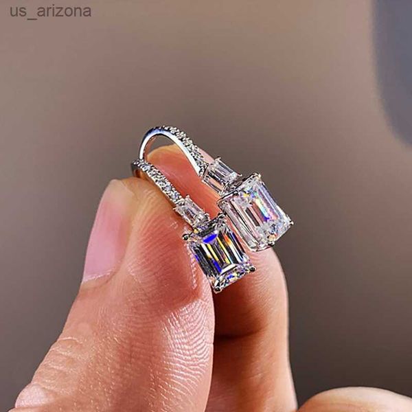 huitan fashion geometric cubic zirconia drop earrings for women simple stylish wedding earrings party jewelry 2021 drop shipping l230620, Golden;silver
huitan fashion geometric cubic zirconia drop earrings for women simple stylish wedding earrings party jewelry 2021 drop shipping l230620, Golden;silver