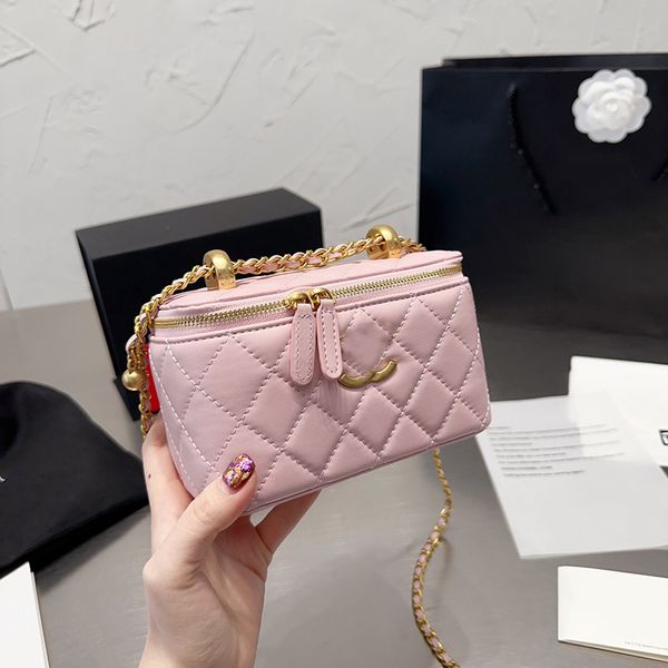 fashion womens makeup bag toiletries bag diamond check hardware metal c buckle zipper seal soft sheepskin braided chain gold ball handbag cr
fashion womens makeup bag toiletries bag diamond check hardware metal c buckle zipper seal soft sheepskin braided chain gold ball handbag cr