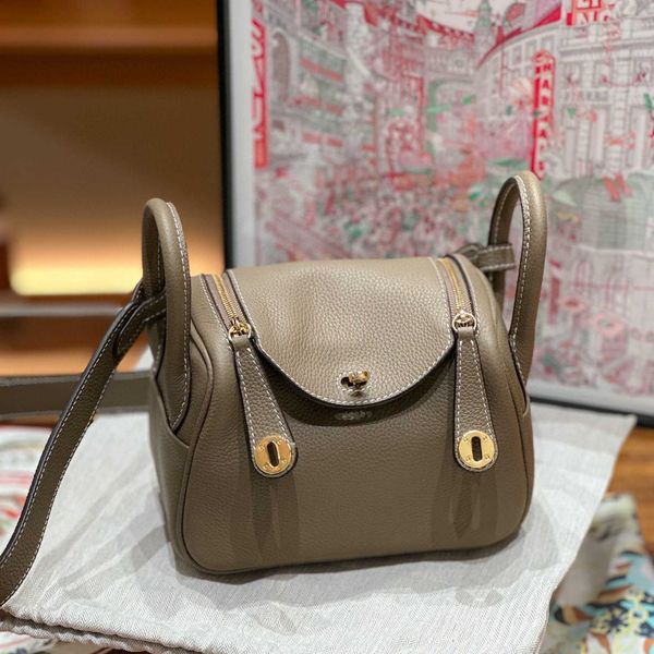 original h home lindyss tote bags wholesale high definition semi handmade togo cowhide mini bag genuine leather medicine case one shoulde wi
original h home lindyss tote bags wholesale high definition semi handmade togo cowhide mini bag genuine leather medicine case one shoulde wi