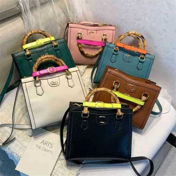 luxury bags girl large capacity color contrast simple temperament goddess texture messenger shopping shoulder women
luxury bags girl large capacity color contrast simple temperament goddess texture messenger shopping shoulder women