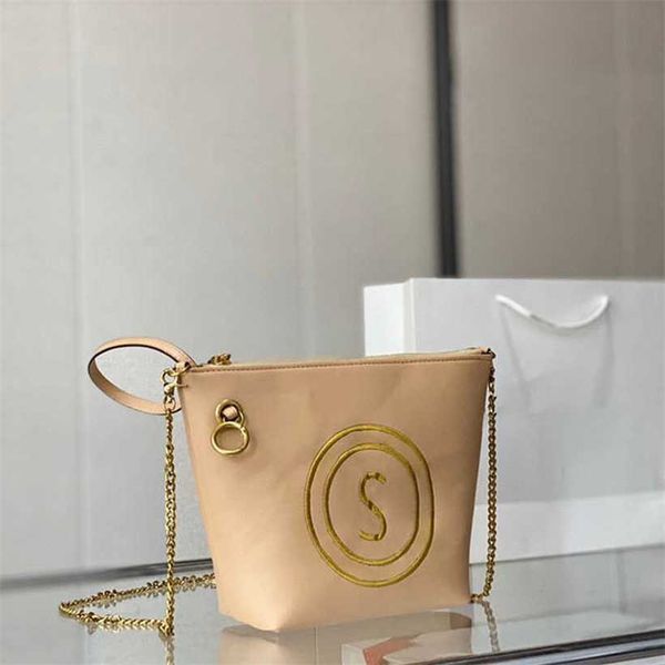 r bag leather handbags chain buckle women fashion letters printed shoulder bags luxury simple purses 221115
r bag leather handbags chain buckle women fashion letters printed shoulder bags luxury simple purses 221115