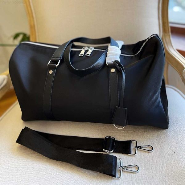 large capacity duffle bags with shoulders strap travel bag nylon soft fabric handbags outdoor black totebag airport handbag shoulderbag
large capacity duffle bags with shoulders strap travel bag nylon soft fabric handbags outdoor black totebag airport handbag shoulderbag