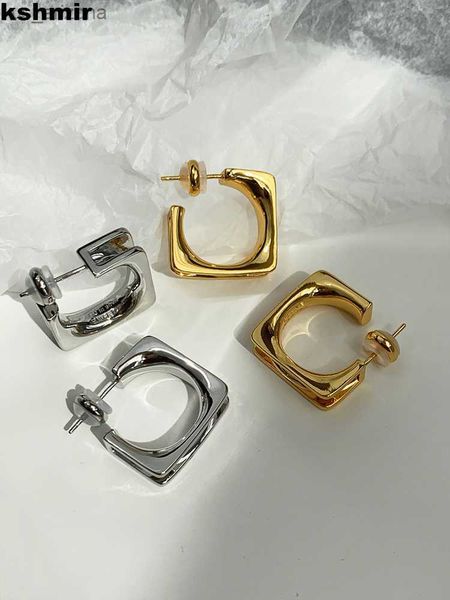 kshmir 2022 minimalist metallic square earrings stylish and versatile commuter stud earrings women's fashion l230620, Golden;silver
kshmir 2022 minimalist metallic square earrings stylish and versatile commuter stud earrings women's fashion l230620, Golden;silver