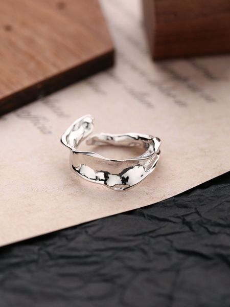 2023 fashion new european and american style s925 sterling silver versatile fashion niche design irregular zircon open ring
2023 fashion new european and american style s925 sterling silver versatile fashion niche design irregular zircon open ring