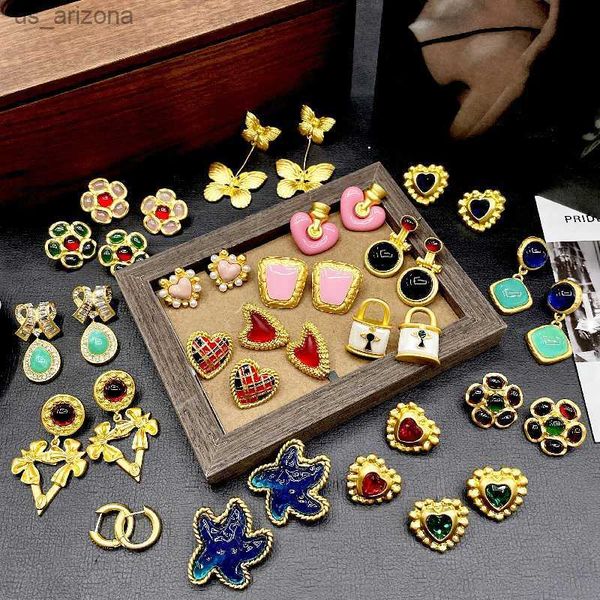 1 pair vintage french elegance medieval style stylish studs and earrings l230620, Golden;silver
1 pair vintage french elegance medieval style stylish studs and earrings l230620, Golden;silver