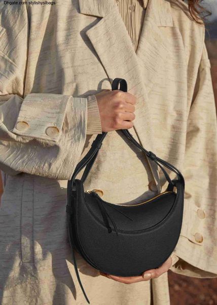 saddle bag luxury bag famous designer bag women bag fashion tote bag handbag classic meniscus bag underarm bag ladies daily leisure bag styl
saddle bag luxury bag famous designer bag women bag fashion tote bag handbag classic meniscus bag underarm bag ladies daily leisure bag styl