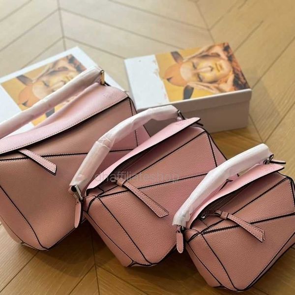 puzzle designers loeweey bags same style geometric bag 2023 new commuter small crowd portable solid color diagonal cross bag women's fr
puzzle designers loeweey bags same style geometric bag 2023 new commuter small crowd portable solid color diagonal cross bag women's fr