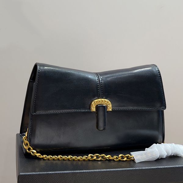 chain shoulder bag flap handbags purse fashion letter magnetic buckle cross body bags large capacity tote purse cell phone pocket lady clutc
chain shoulder bag flap handbags purse fashion letter magnetic buckle cross body bags large capacity tote purse cell phone pocket lady clutc