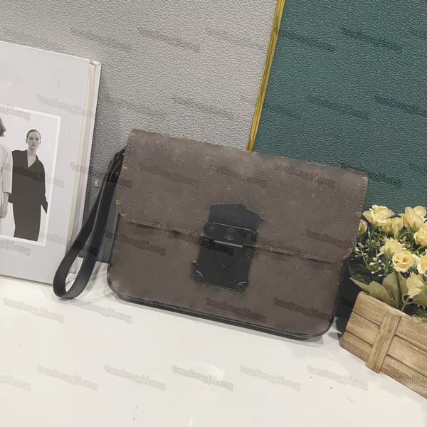 designer men handbag shoulder bag briefcase leather cover fashion classic luxury interior partition upgrade size 27-21-3.2cm
designer men handbag shoulder bag briefcase leather cover fashion classic luxury interior partition upgrade size 27-21-3.2cm