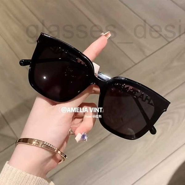sunglasses designer 2023 new large box, small fragrance, same style sunglasses, pink chain, letter legs, uv resistant 0bo9, White;black
sunglasses designer 2023 new large box, small fragrance, same style sunglasses, pink chain, letter legs, uv resistant 0bo9, White;black