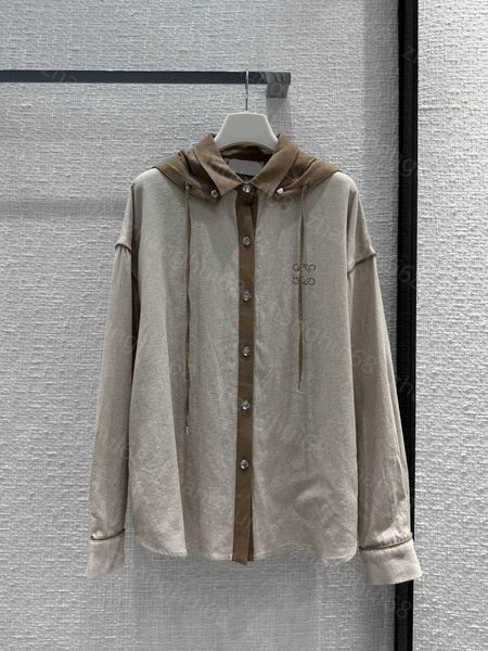 23ss womens designer clothing womens jacket color contrast can detachable shirt collar logo embroidery shirt type light coat women clothes, Black;brown
23ss womens designer clothing womens jacket color contrast can detachable shirt collar logo embroidery shirt type light coat women clothes, Black;brown