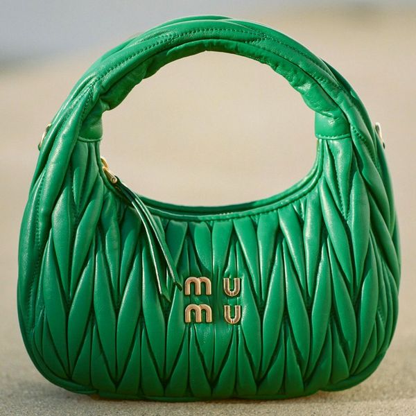 2023 new cross body wander matelasse clutch bags mens evening city luxurys designer mirror quality hand bag womens genuine leather fashion h
2023 new cross body wander matelasse clutch bags mens evening city luxurys designer mirror quality hand bag womens genuine leather fashion h