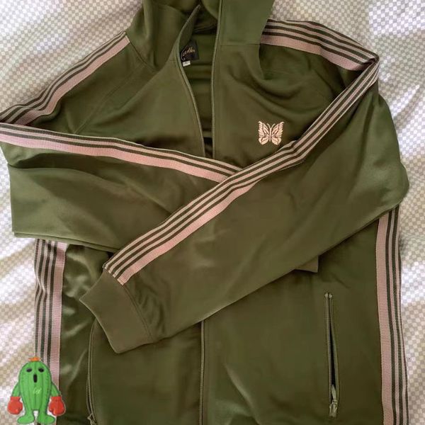 mens jackets needles high street embroidered butterfly ribbon track jacket men women loose leisure sports suit 230725, Black;brown
mens jackets needles high street embroidered butterfly ribbon track jacket men women loose leisure sports suit 230725, Black;brown