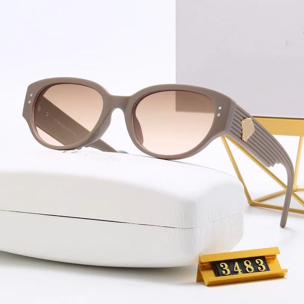 designer sunglasses for women and men fashion model special uv400 protection letters big leg double beam frame outdoor luxury design women s, White;black
designer sunglasses for women and men fashion model special uv400 protection letters big leg double beam frame outdoor luxury design women s, White;black