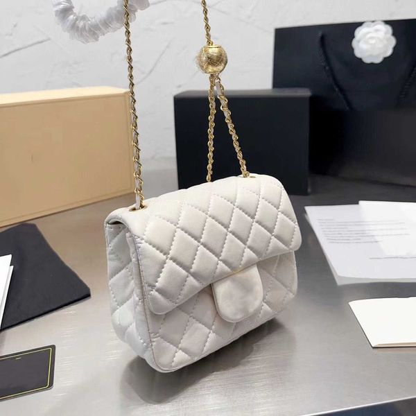 original factory leather xiaoxiangxiang grandma's bag gold ball square fat man flip bag black gold single shoulder bag crossbody handba
original factory leather xiaoxiangxiang grandma's bag gold ball square fat man flip bag black gold single shoulder bag crossbody handba