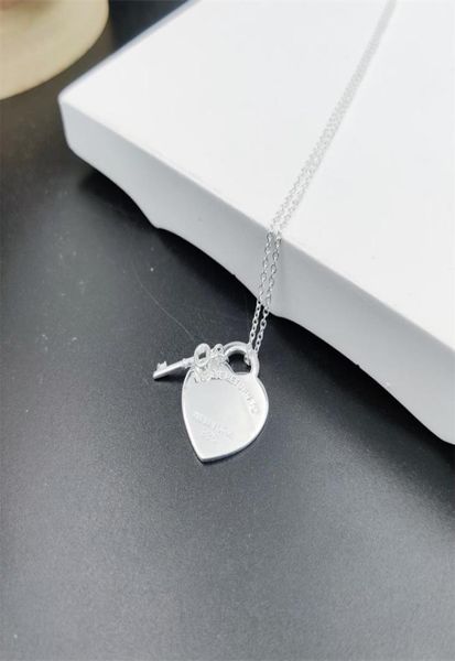 blue box classic tf 925 silver love key necklacedouble hearts pendant designer women039s fashion party jewelryoriginal 11 lu5202782
blue box classic tf 925 silver love key necklacedouble hearts pendant designer women039s fashion party jewelryoriginal 11 lu5202782