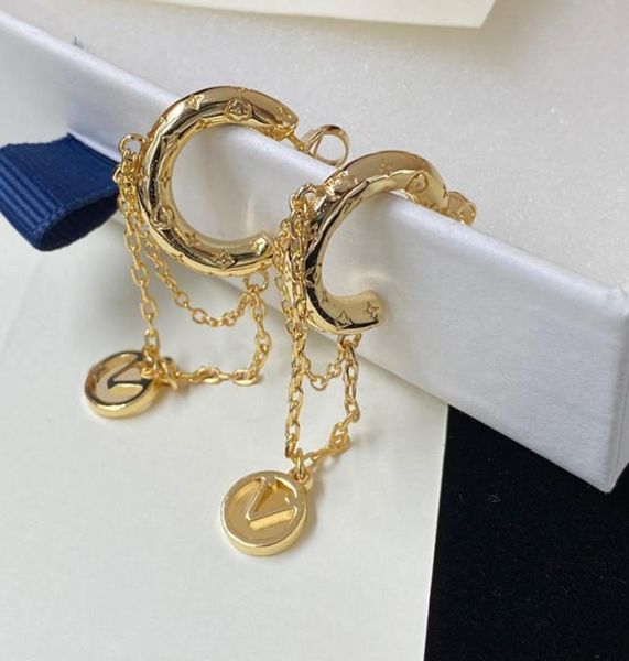2022 jewelry designer earrings for women fashion gold letter ear studs pendants simple letters gold silver diamond earring 22010419689271, Golden
2022 jewelry designer earrings for women fashion gold letter ear studs pendants simple letters gold silver diamond earring 22010419689271, Golden