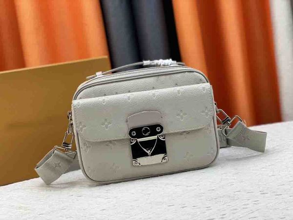 madeleine m58489 women's designer bag embossed letter brand new lock with georges magnetic metal lock straddle fashion handbag
madeleine m58489 women's designer bag embossed letter brand new lock with georges magnetic metal lock straddle fashion handbag