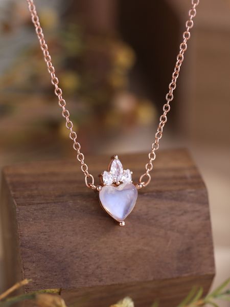 2023 european and american new simple necklace female moonlight stone small design sense s925 sterling silver necklace
2023 european and american new simple necklace female moonlight stone small design sense s925 sterling silver necklace