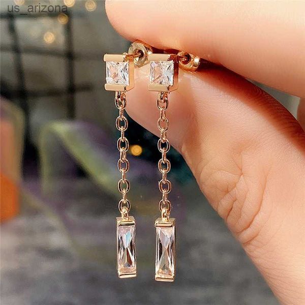 huitan modern women's chain hanging earrings with square cubic zirconia simply stylish gold color ear accessories daily jewelry l230620, Golden;silver
huitan modern women's chain hanging earrings with square cubic zirconia simply stylish gold color ear accessories daily jewelry l230620, Golden;silver