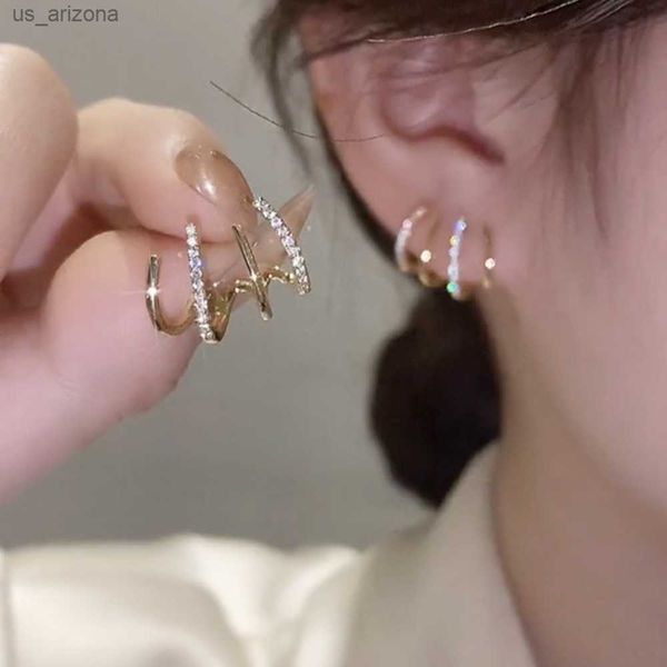 luxury gold color claw stud earrings with cz stone simple stylish women's ear piercing earrings fashion jewelry drop ship l230620, Golden;silver
luxury gold color claw stud earrings with cz stone simple stylish women's ear piercing earrings fashion jewelry drop ship l230620, Golden;silver