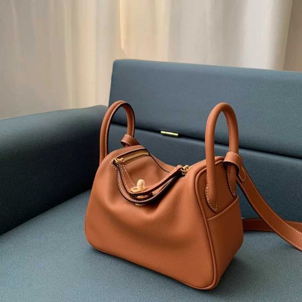 lindyss original wholesale h ermes tote bags online shop handmade wax thread mini bag doctor swift cowhide one shoulder oblique cross medi w
lindyss original wholesale h ermes tote bags online shop handmade wax thread mini bag doctor swift cowhide one shoulder oblique cross medi w