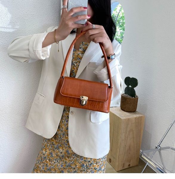 butterfly chain bag korean fashion lingge one shoulder crossbody bag small square bag korean creative stone pattern shoulder bag
butterfly chain bag korean fashion lingge one shoulder crossbody bag small square bag korean creative stone pattern shoulder bag