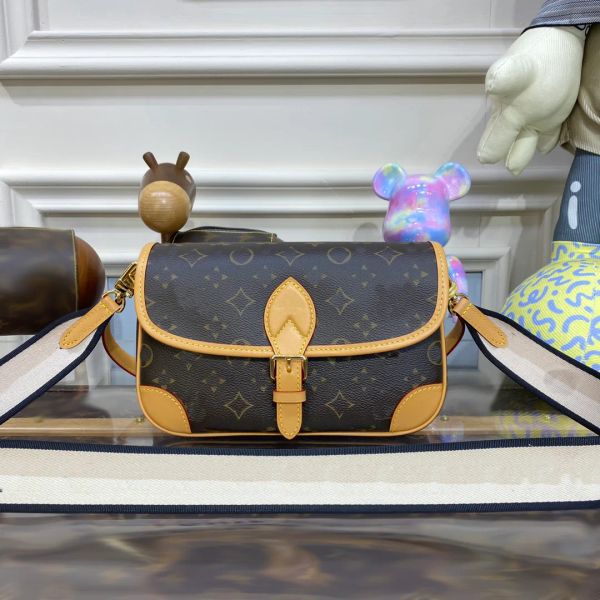luxury designer bags m45985 ladies cross body shoulder bag diane bag ultimate quality handbags canvas strap messenger purse women genuine le
luxury designer bags m45985 ladies cross body shoulder bag diane bag ultimate quality handbags canvas strap messenger purse women genuine le