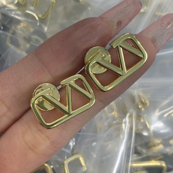 woman v logo stud earrings letter v gold internet celebrity hoop earing designer pearl orecchini luxury women jewelry 43, Golden
woman v logo stud earrings letter v gold internet celebrity hoop earing designer pearl orecchini luxury women jewelry 43, Golden