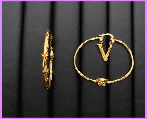 fashion women hoop earrings luxury designer earring jewelry mens lady gift letter gold with box kolczyki summer alphabet d217213f9654859, Golden;silver
fashion women hoop earrings luxury designer earring jewelry mens lady gift letter gold with box kolczyki summer alphabet d217213f9654859, Golden;silver