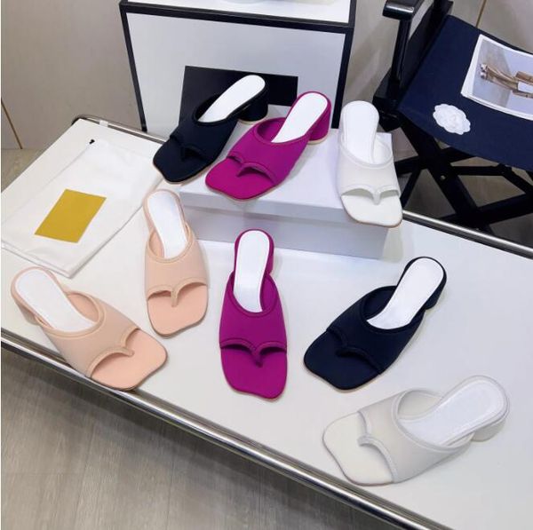 mm6 tabi sandals luxury women sandal slipper slides shoes low heel maison mm6 shoes black white satin flip flop beach outdoor shoes square t
mm6 tabi sandals luxury women sandal slipper slides shoes low heel maison mm6 shoes black white satin flip flop beach outdoor shoes square t