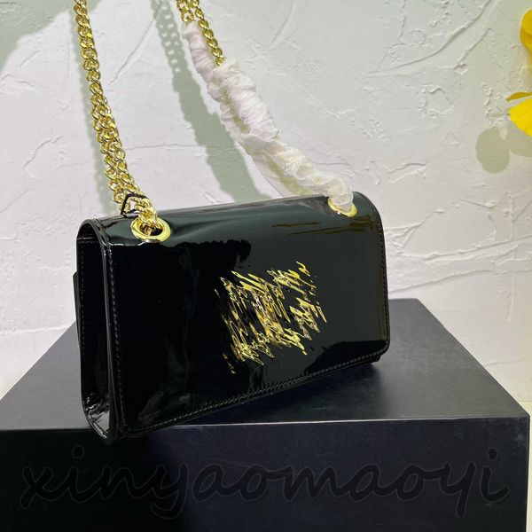 chain bag, fashion simple design, designer luxury bags, underarm bag clamshell bag, everything out of the street essential 104331
chain bag, fashion simple design, designer luxury bags, underarm bag clamshell bag, everything out of the street essential 104331