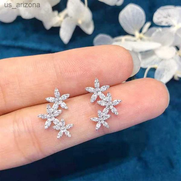 huitan delicate flower earrings for women ear studs stylish party accessories daily wear versatile fashion jewelry drop shipping l230620, Golden;silver
huitan delicate flower earrings for women ear studs stylish party accessories daily wear versatile fashion jewelry drop shipping l230620, Golden;silver