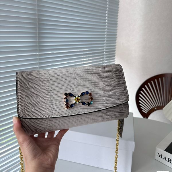 dg designer bag gem chain fashion handbags shoulder luxury bags metal chain women handbag genuine leather bag flip cover designerbag899 mess
dg designer bag gem chain fashion handbags shoulder luxury bags metal chain women handbag genuine leather bag flip cover designerbag899 mess