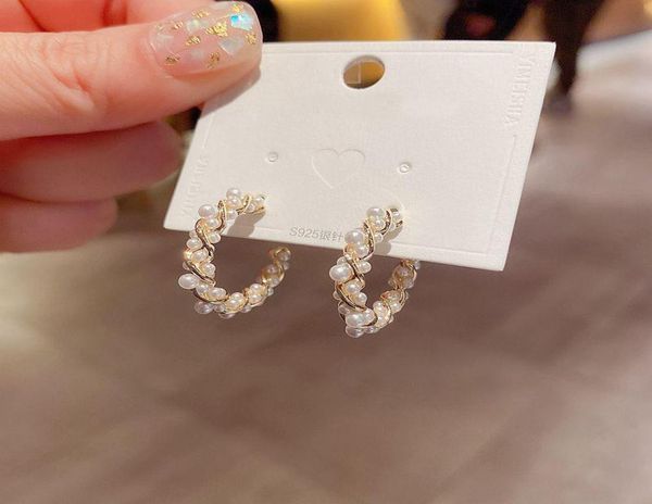 exquisite handmade simulated pearl hoop earrings opening design gold color fancy women jewelry6418035, Golden;silver
exquisite handmade simulated pearl hoop earrings opening design gold color fancy women jewelry6418035, Golden;silver
