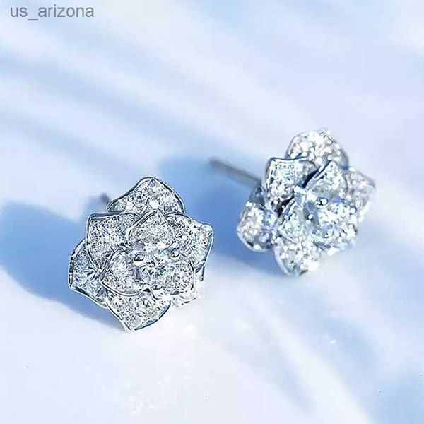 huitan shiny cubic zircon flower stud earring for women silver color delicate anniversary gift lady stylish accessories ear ring l230620, Golden;silver
huitan shiny cubic zircon flower stud earring for women silver color delicate anniversary gift lady stylish accessories ear ring l230620, Golden;silver