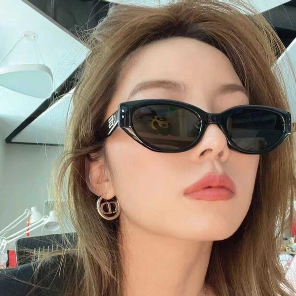 yang chaoyue's same 2023 new sunglasses for women korean fashion high class cat's eye sunglasses narrow frame, White;black
yang chaoyue's same 2023 new sunglasses for women korean fashion high class cat's eye sunglasses narrow frame, White;black