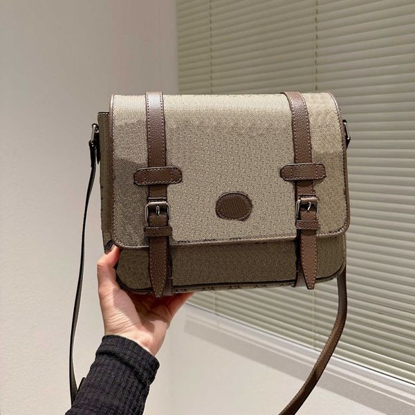 designer satchel men crossbody purse luxurys handbags pochettes designer bag pochette woman crossbody day packs classic briefcase 230715
designer satchel men crossbody purse luxurys handbags pochettes designer bag pochette woman crossbody day packs classic briefcase 230715