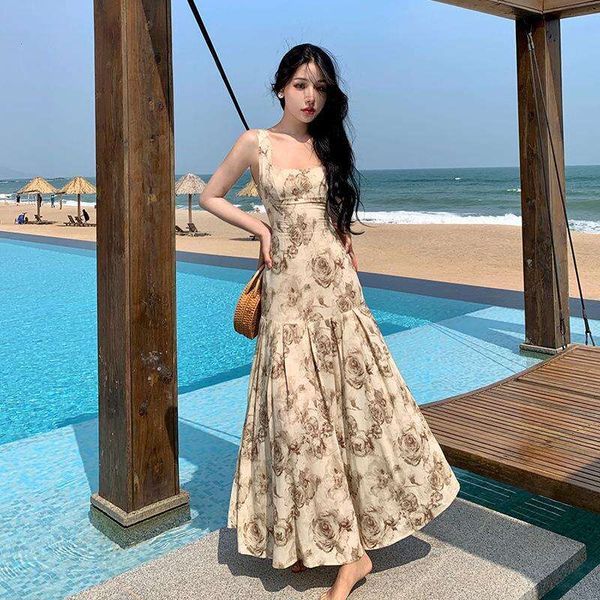 break french sleeveless vest dress womens summer rose print high sense waist slimming long temperament base skirt, Black;gray
break french sleeveless vest dress womens summer rose print high sense waist slimming long temperament base skirt, Black;gray