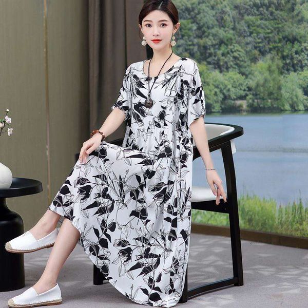 summer cotton silk dress middle aged and old loose large size womens clothing synthetic short sleeved belly skirt, Black;gray
summer cotton silk dress middle aged and old loose large size womens clothing synthetic short sleeved belly skirt, Black;gray