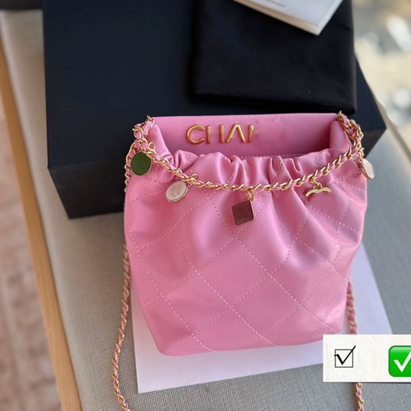 designer womens shoulder bag 22 garbage bag leather diamond hardware metal c buckle beautiful small pendant handbag crossbody bags makeup ca
designer womens shoulder bag 22 garbage bag leather diamond hardware metal c buckle beautiful small pendant handbag crossbody bags makeup ca